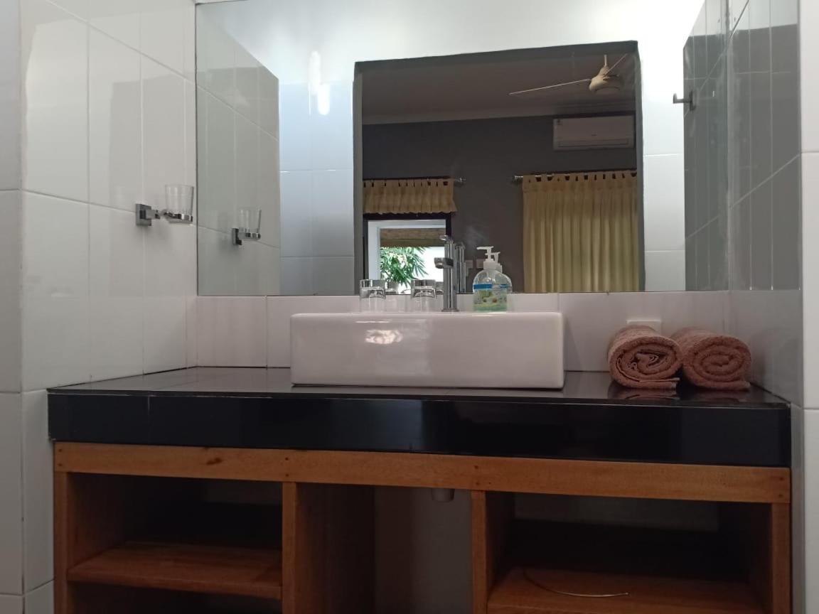 Rasti 2 Homestay Kuta  Habitación foto